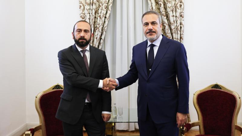 Hakan Fidan ve Ararat Mirzoyan Tahran'da görüştü